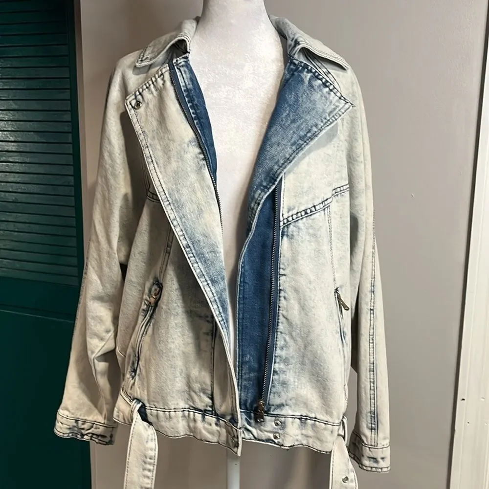 Forever 21 NWT acid wash vintage style light denim wash Jean jacket - S